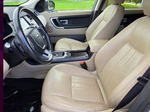 Used 2016 Land Rover Discovery Sport HSE AWD/4WD image 9