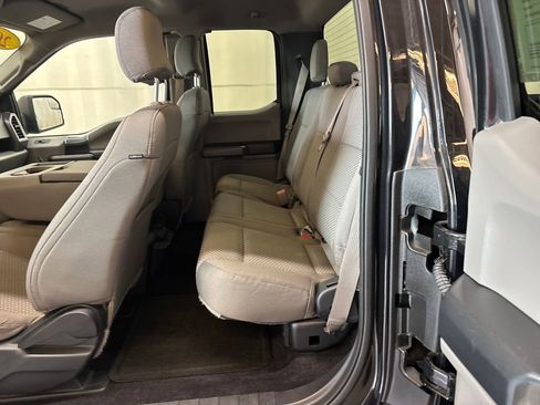 Used 2015 Ford F150 XLT w/ Equipment Group 301A Mid image 25