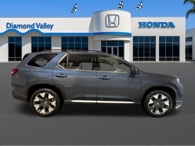 New 2026 Honda Pilot Touring image 2