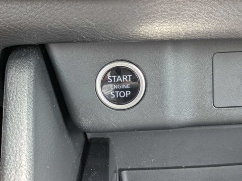 Used 2023 Nissan Rogue S FWD image 27