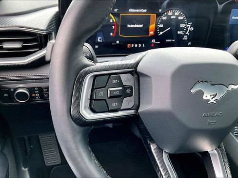 Used 2025 Ford Mustang Premium image 24