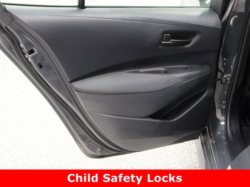 Used 2024 Toyota Corolla LE image 23