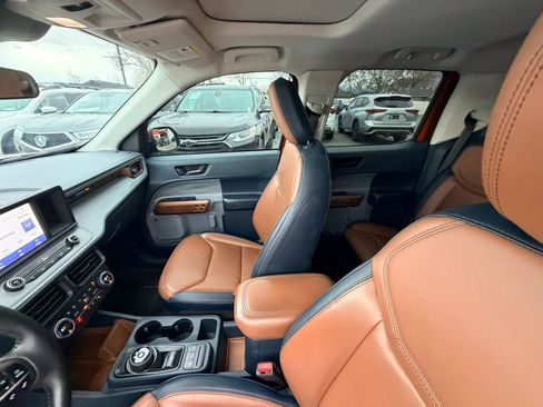 Used 2022 Ford Maverick Lariat w/ Lariat Luxury Package image 13