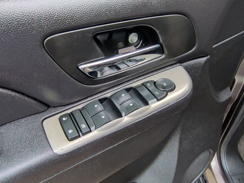 Used 2014 Chevrolet Tahoe 2WD image 11