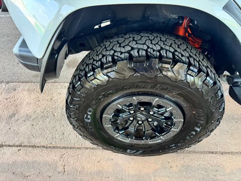 Used 2024 Ford Bronco Raptor AWD/4WD image 31