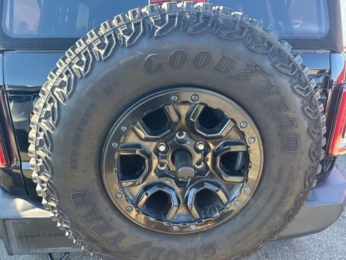 Used 2022 Ford Bronco Wildtrak image 15