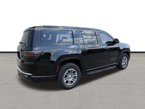 Used 2024 Jeep Wagoneer 2WD image 5
