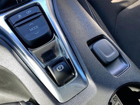 Used 2021 Chevrolet Camaro LT w/ RS Package image 15