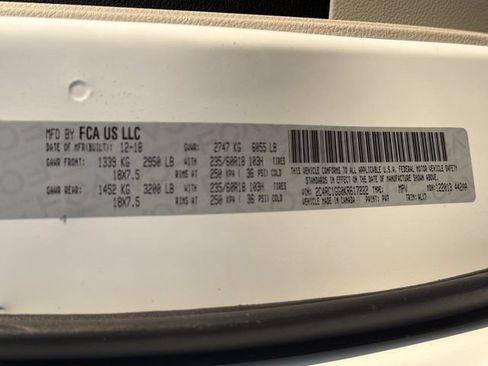 Used 2019 Chrysler Pacifica Limited FWD image 33