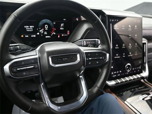 Used 2025 GMC Yukon Denali image 14
