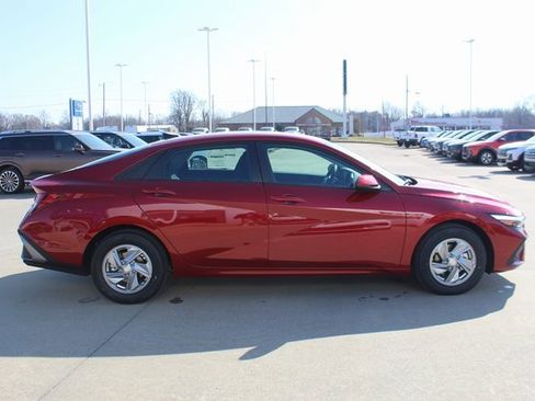 New 2026 Hyundai Elantra SE image 5