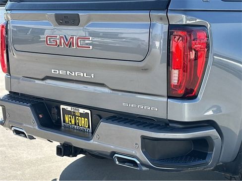 Used 2022 GMC Sierra 1500 Denali w/ Driver Alert Package II image 42