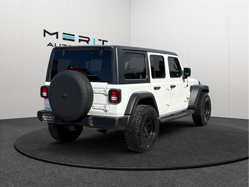 Used 2018 Jeep Wrangler Unlimited Sport S AWD/4WD image 9