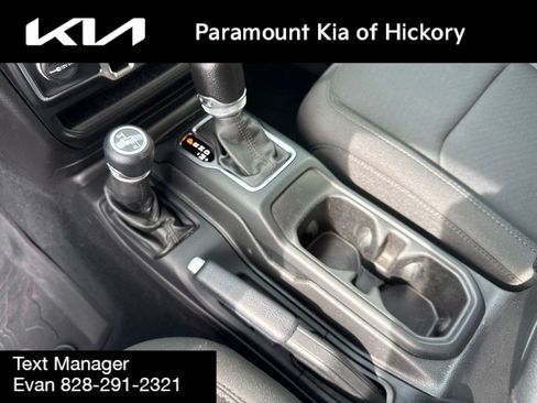 Used 2022 Jeep Wrangler Unlimited Sport AWD/4WD image 25