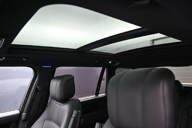 Used 2021 Land Rover Range Rover P525 Westminster Edition LWB AWD/4WD image 14