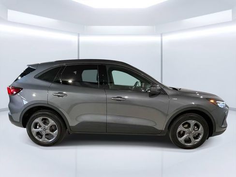 Used 2025 Ford Escape ST-Line Select AWD/4WD image 9