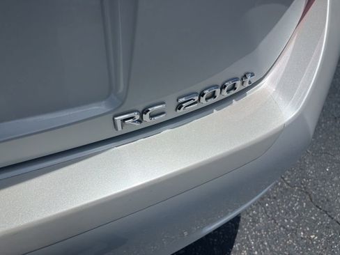 Used 2017 Lexus RC 200t w/ Accessory Package 2 RWD image 6