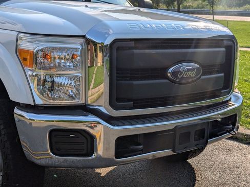 Used 2016 Ford F250 XL w/ XL Appearance Package AWD/4WD image 12