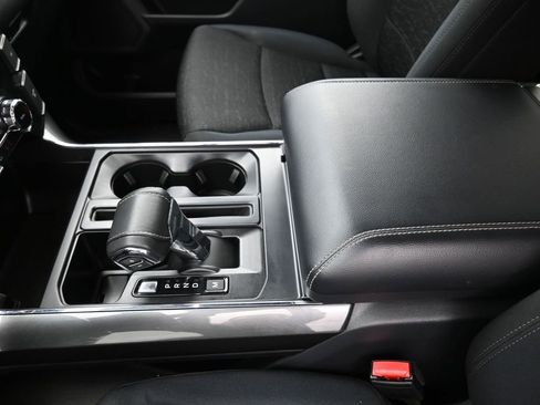 Certified 2022 Ford F150 XLT w/ Equipment Group 302A High image 20