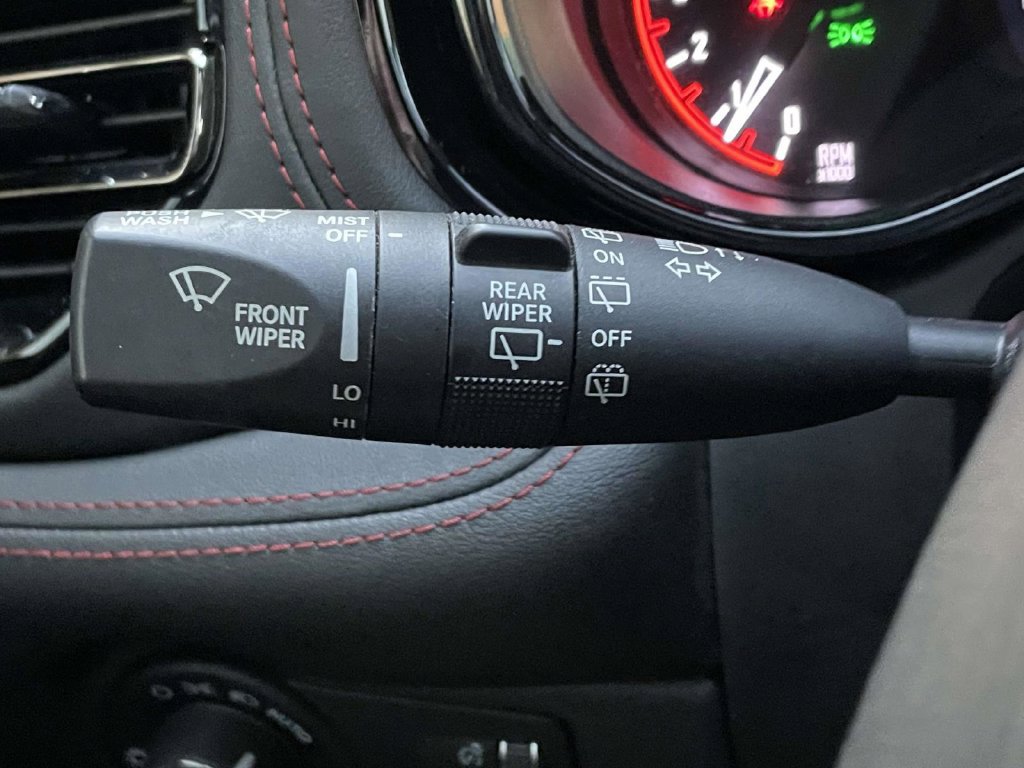 Used 2023 Dodge Durango GT AWD/4WD image 33
