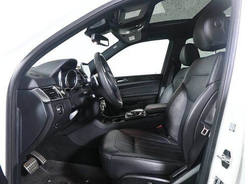 Used 2017 Mercedes-Benz GLS 450 4MATIC image 3