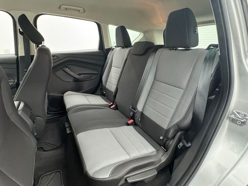 Used 2019 Ford Escape S image 33