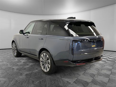 New 2026 Land Rover Range Rover SE image 3