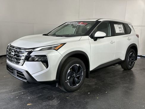 New 2026 Nissan Rogue SV AWD/4WD image 4