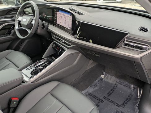 New 2025 Audi Q5 Premium Plus image 9