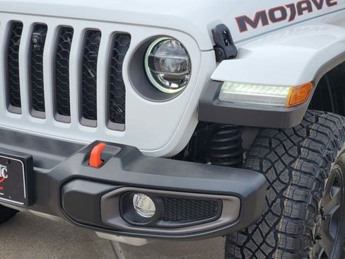 Used 2021 Jeep Gladiator Mojave image 16