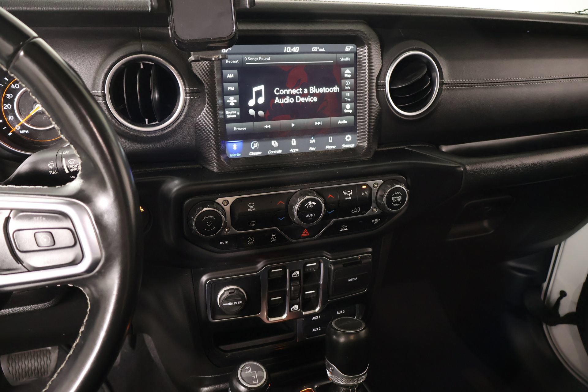 Used 2022 Jeep Gladiator Overland w/ Popular Equipment Package AWD/4WD image 5