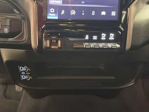 Used 2025 RAM 2500 Big Horn AWD/4WD image 21