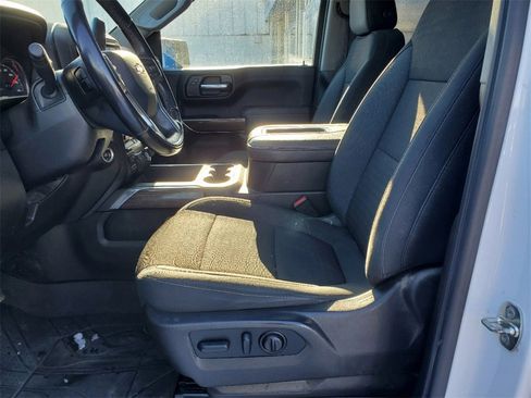 Used 2022 Chevrolet Silverado 1500 RST w/ Convenience Package II image 10