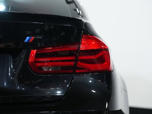 Used 2018 BMW M3 Coupe w/ Competition Package image 17