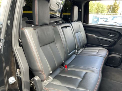 Used 2024 Nissan Titan PRO-4X w/ Pro-4x Convenience Package AWD/4WD image 20
