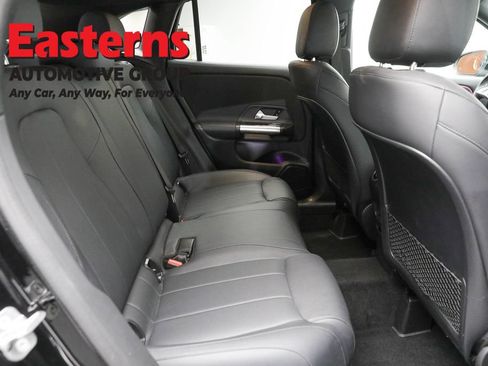 Used 2025 Mercedes-Benz GLA 250 image 22