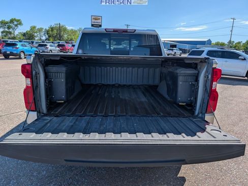 Used 2022 Chevrolet Silverado 1500 LTZ w/ Technology Package AWD/4WD image 5