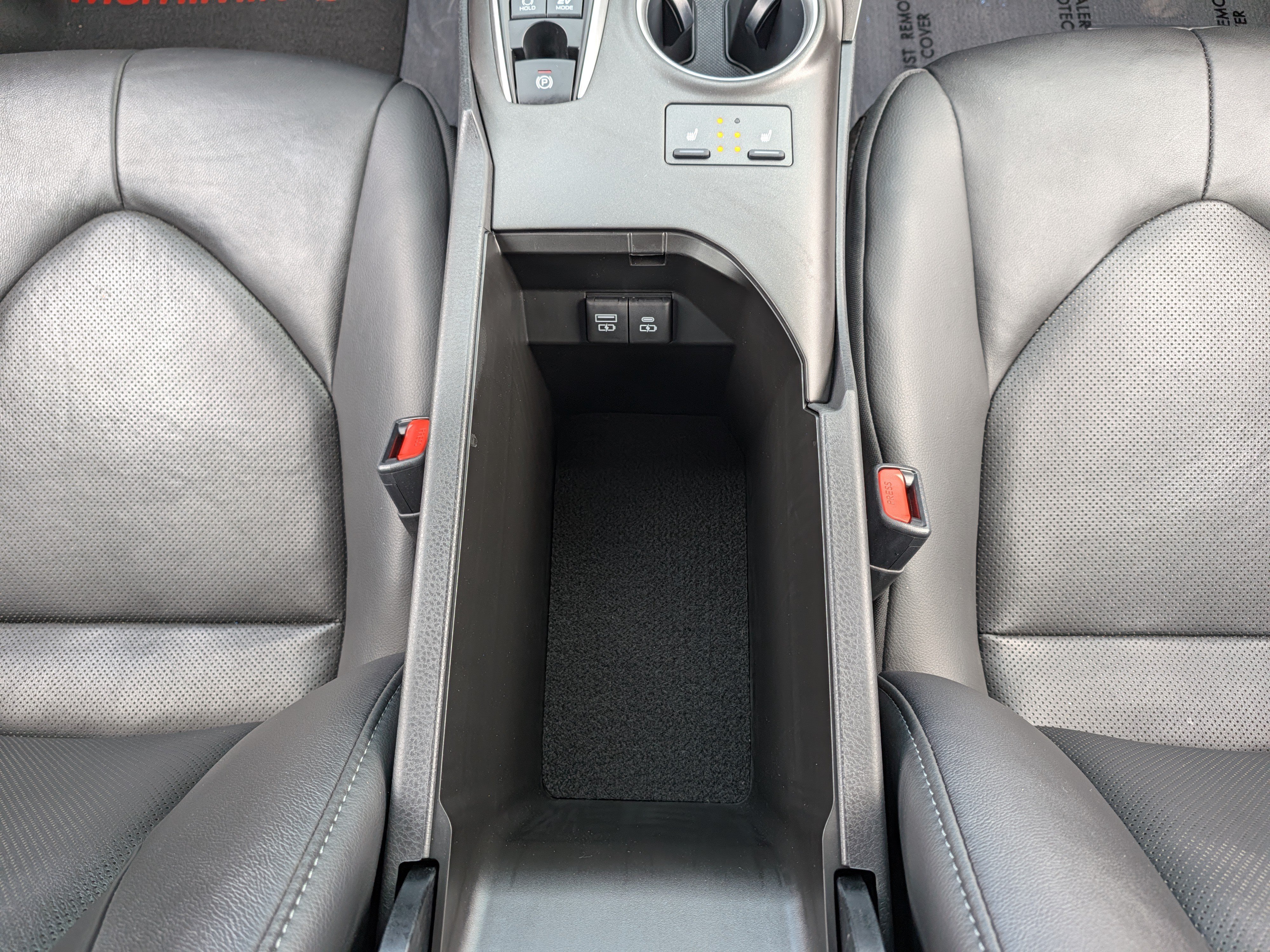 Certified 2022 Toyota Camry XLE w/ Cold Weather Package FWD image 33
