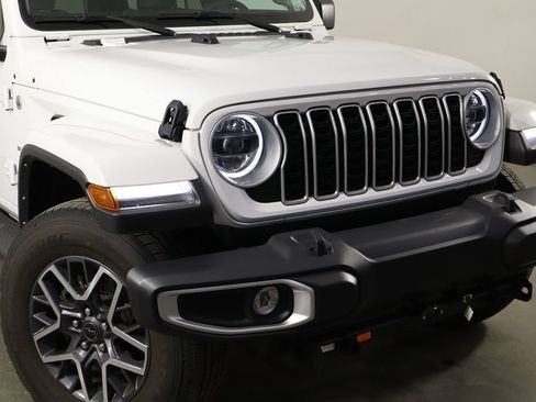 Used 2024 Jeep Wrangler Unlimited Sahara AWD/4WD image 46