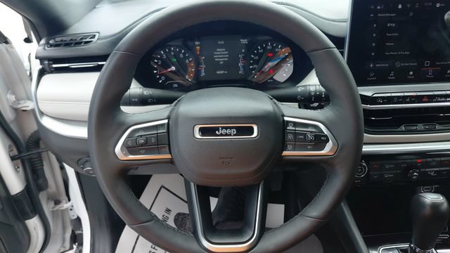 Used 2025 Jeep Compass Limited AWD/4WD image 18