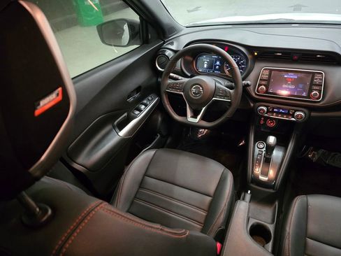 Used 2020 Nissan Kicks SR w/ SR Premium Package image 33