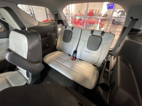 Used 2021 Ford Explorer XLT w/ Equipment Group 202A image 24