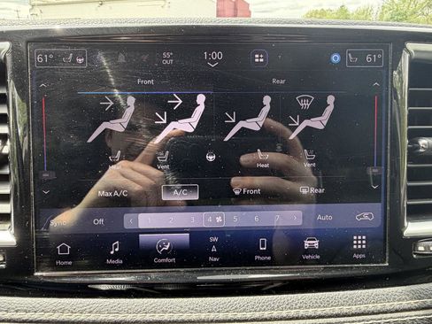 Used 2021 Chrysler Pacifica Limited w/ Premium & Safety Sphere Group FWD image 19