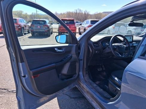 Used 2024 Ford Escape ST-Line image 3