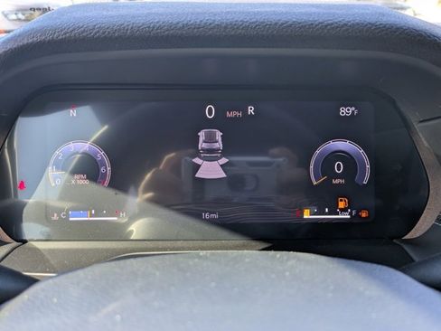 New 2025 Jeep Grand Cherokee Altitude image 24