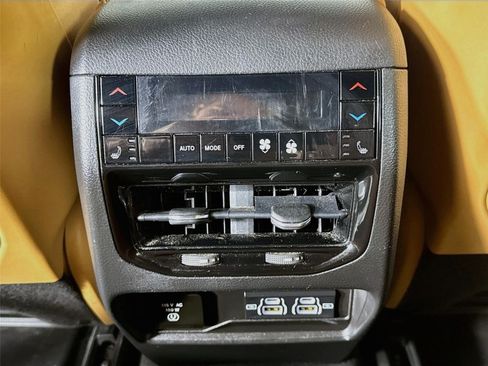 Used 2022 Jeep Grand Cherokee Summit w/ Adv Protech Group IV AWD/4WD image 27