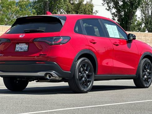 Certified 2025 Honda HR-V Sport image 4