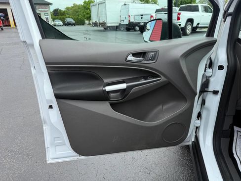 Used 2022 Ford Transit Connect XLT FWD image 20