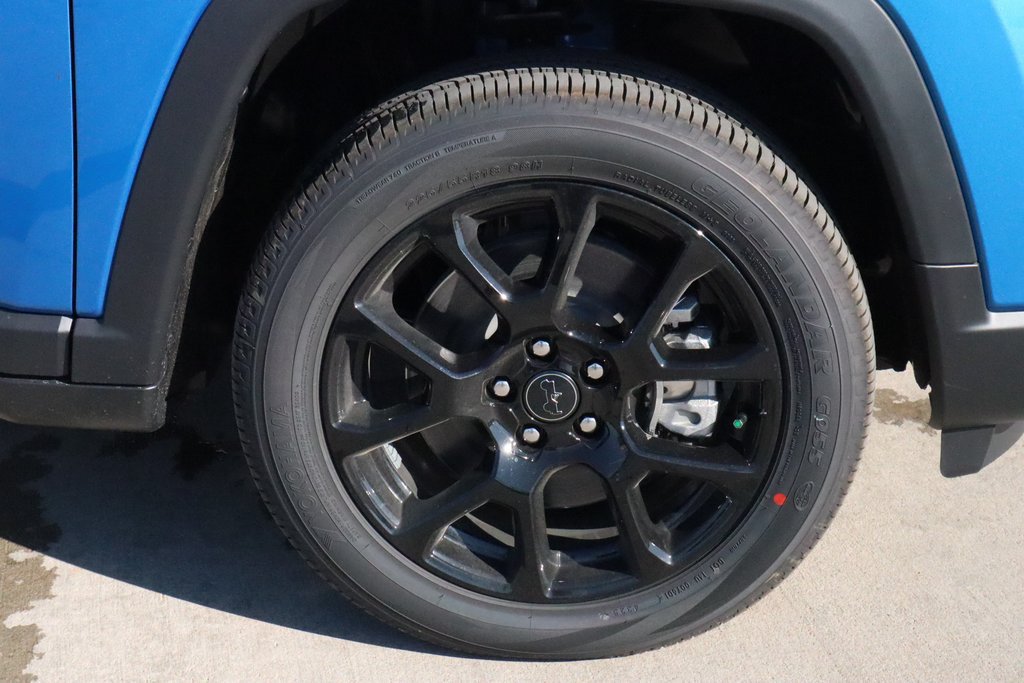 New 2026 Jeep Compass Latitude AWD/4WD image 18