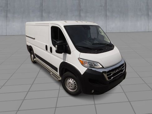 Used 2025 RAM ProMaster 2500 w/ U-Haul Equipment Group FWD image 2